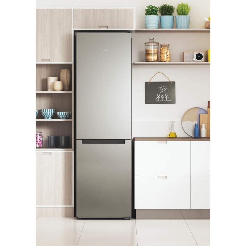 Indesit INFC9 TI22X Independiente 367 L E Acero inoxidable