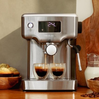 Cafetera barista cecotec 01986CEC 20 bares, pantalla digital y thermoblock.